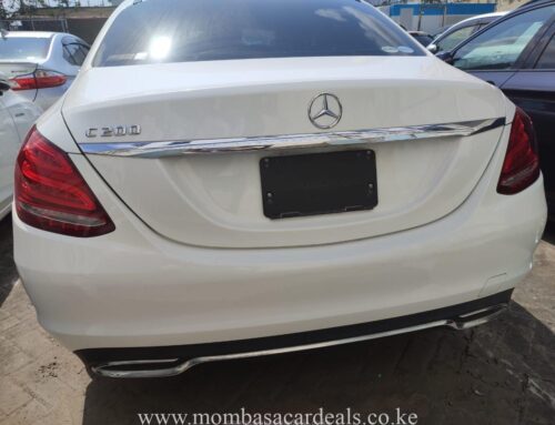 White Mercedez-Benz for sale in Mombasa