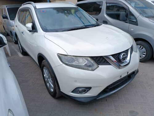 White Nissan X-trail for sale in Mombasa